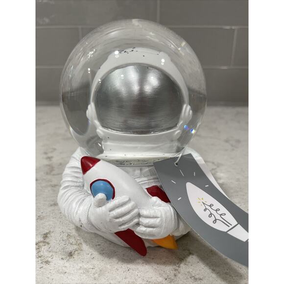 ASTRONAUT Light Up Snow Globe Silver Glitter Desk Accessory Paper Weight Space - Picture 3 of 10